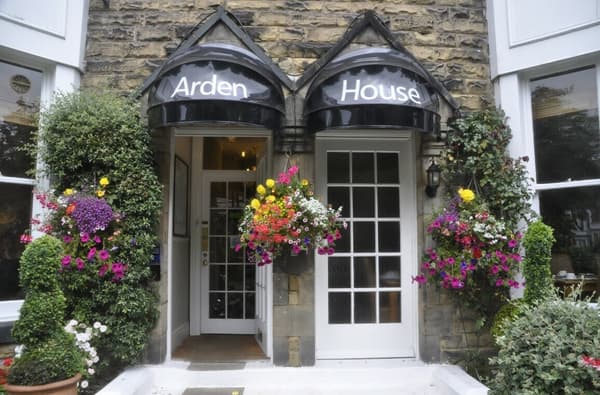 Arden House 893397232 Medium