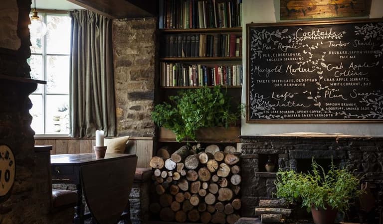 BS Bar Aug2020 1 386351581