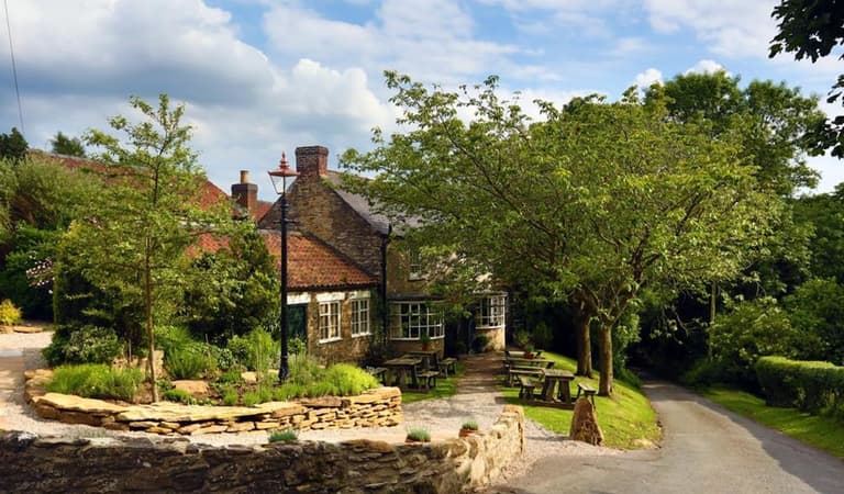 Black Swan Oldstead exterior 14 03 31 523700768