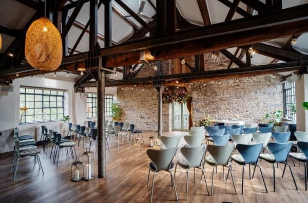 CEREMONY SETUP 85 Small