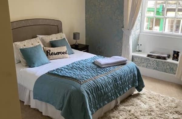 Crown Pateley accommodation