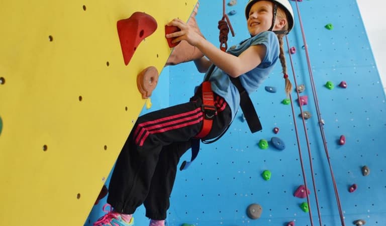 D906 F82979 E6804 AD6 EE8 FE50 B6199 AA0 B749 CF8