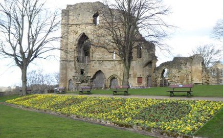 Extract Knaresborough Castle yellow flowers P1040035 258864348