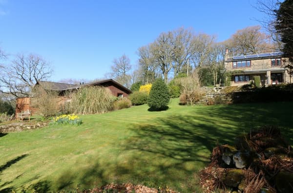 Gardens lodge and farmhouse Medium