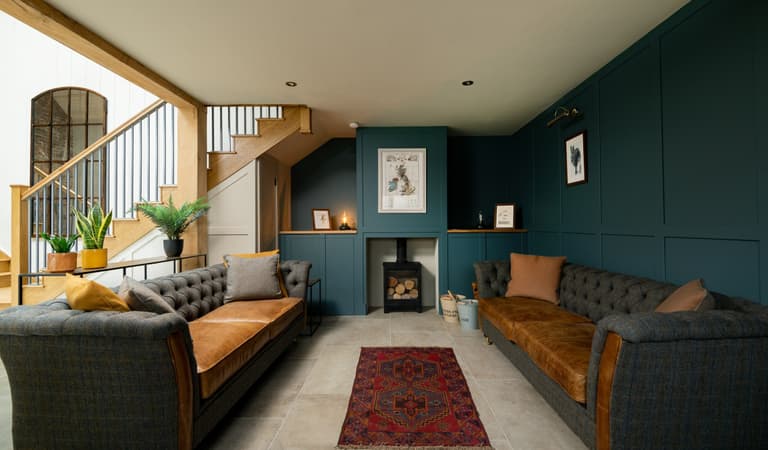 Grand Barn Snug scaled
