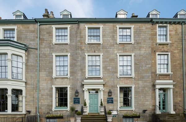 Hotel Exterior Small