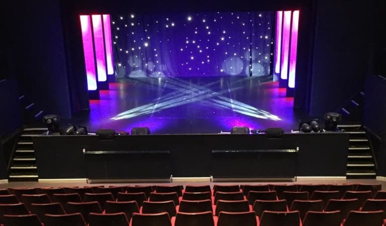 Auditorium 1729765933