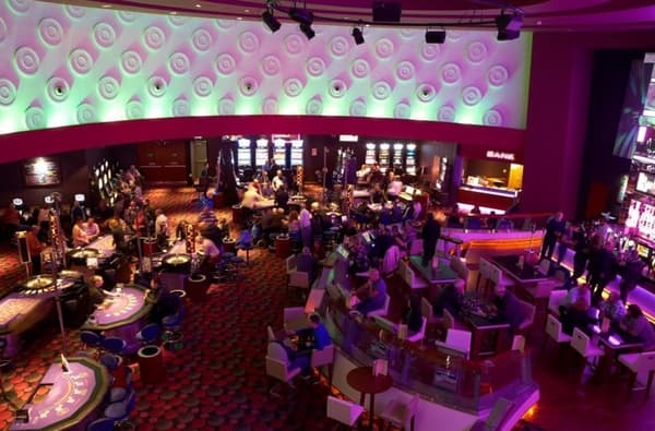 Casino 081 1585576944