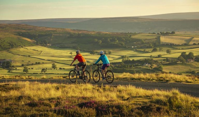 E bikes on beacon hill view danby credit welcome to yorkshire 1001603718