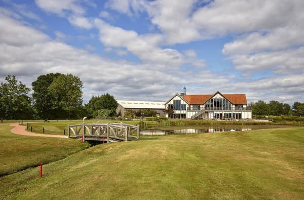 Sandburnhall exteriors 028 166904298