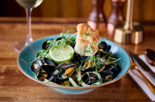 Victoria hotel robin hoods bay PRINT 059 776205009