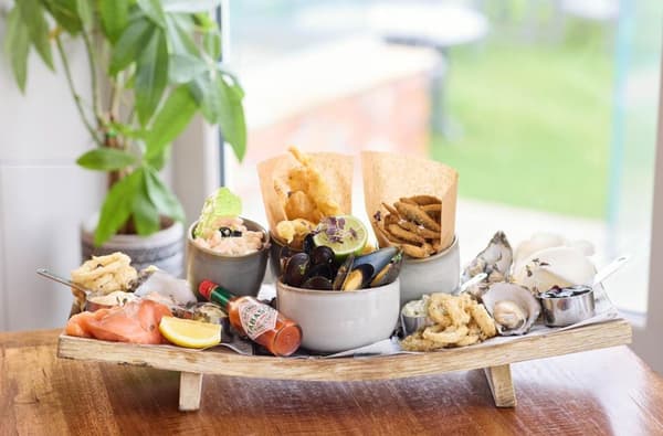 Victoria hotel robin hoods bay PRINT 071 1443228065