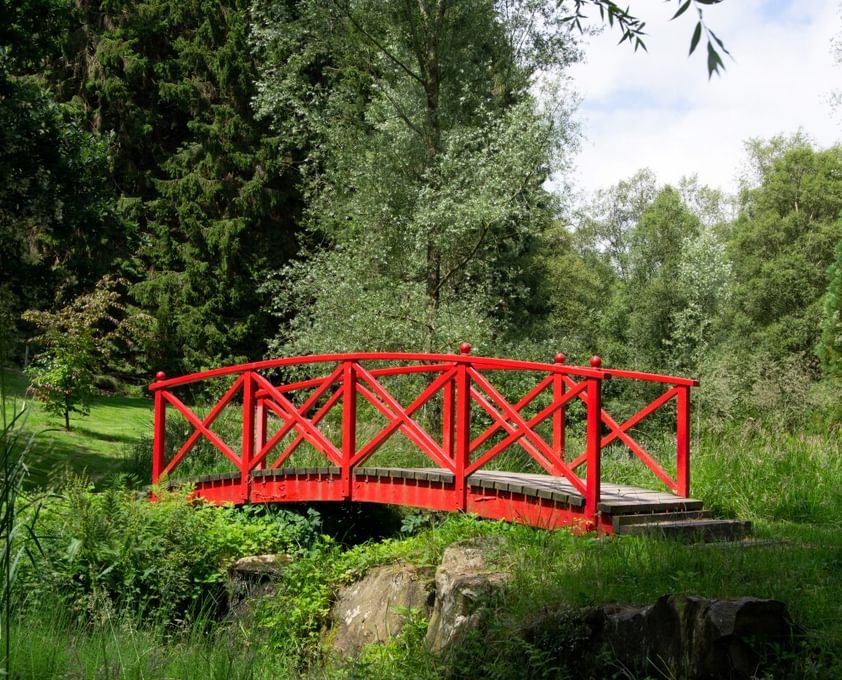 DSC 0765 Him Garden Red Bridge Custom